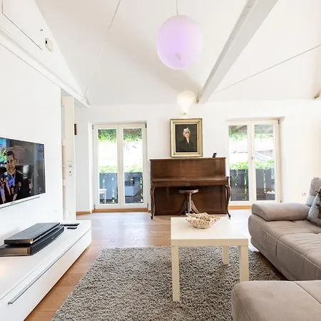 Ludwigschloessl Holiday home *